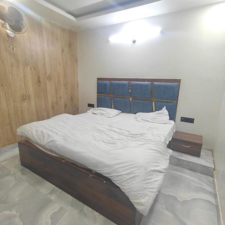 Hotel Love Inn ラクナウ エクステリア 写真